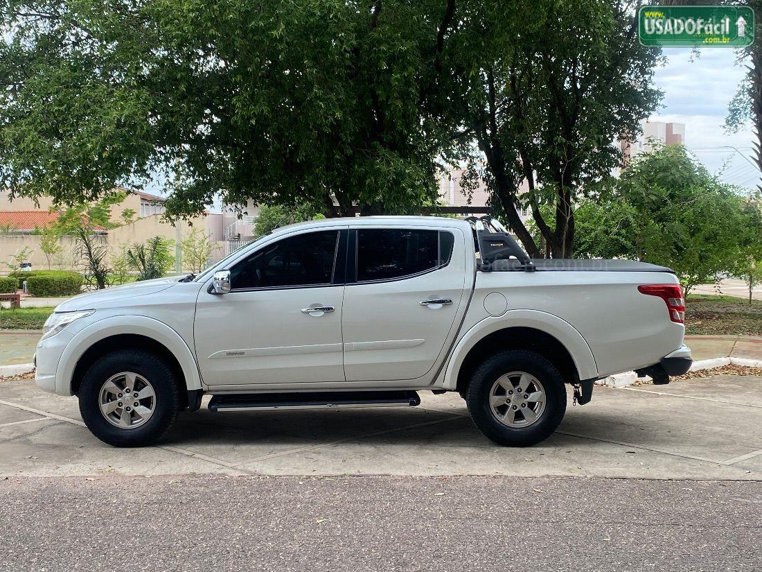 MITSUBISHI L200 Triton Sport HPE CD 2.4 4x4 Automático Diesel 2017/2018 — foto 6 de 14