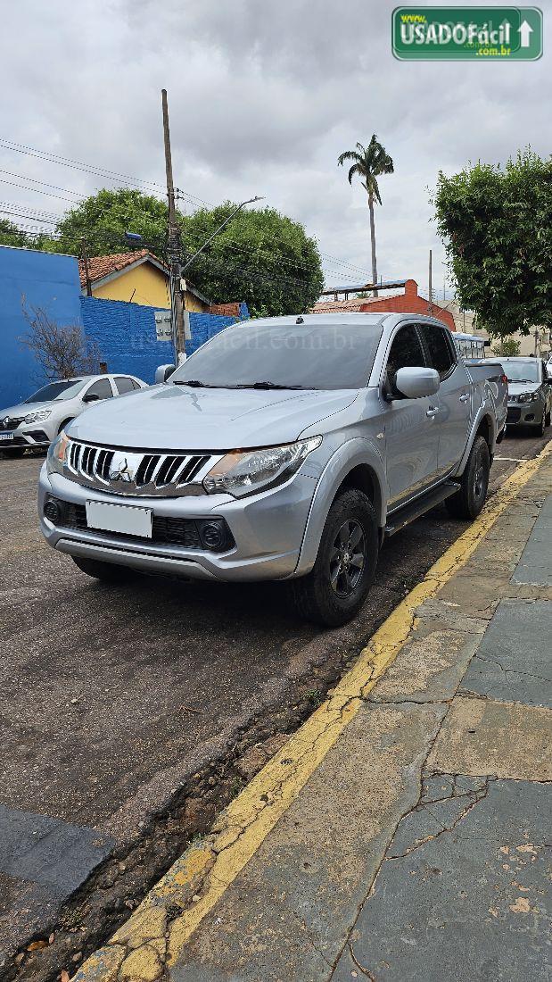 MITSUBISHI L200 Triton Sport GLS CD 2.4 Mecânico Diesel 2017/2018 — foto 3 de 10