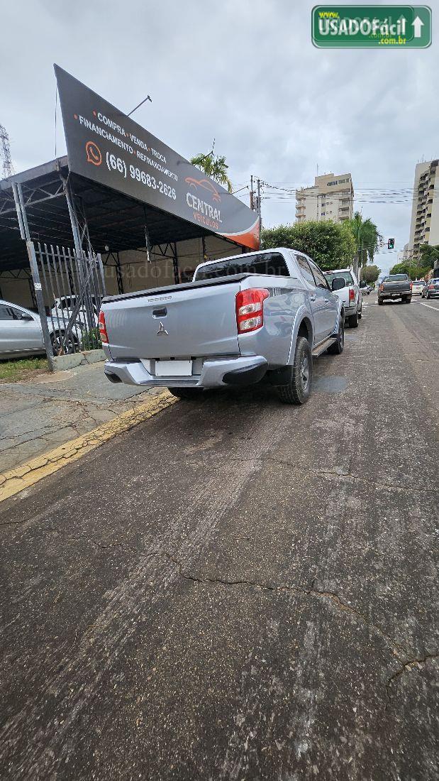 MITSUBISHI L200 Triton Sport GLS CD 2.4 Mecânico Diesel 2017/2018 — foto 8 de 10