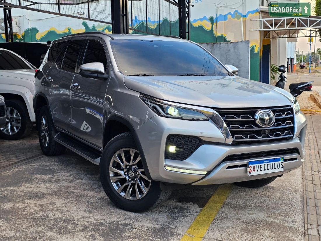 Toyota Hilux SW4 SRX 2.8 4x4 TDI Automático Diesel 2021/2022 — foto 4 de 15