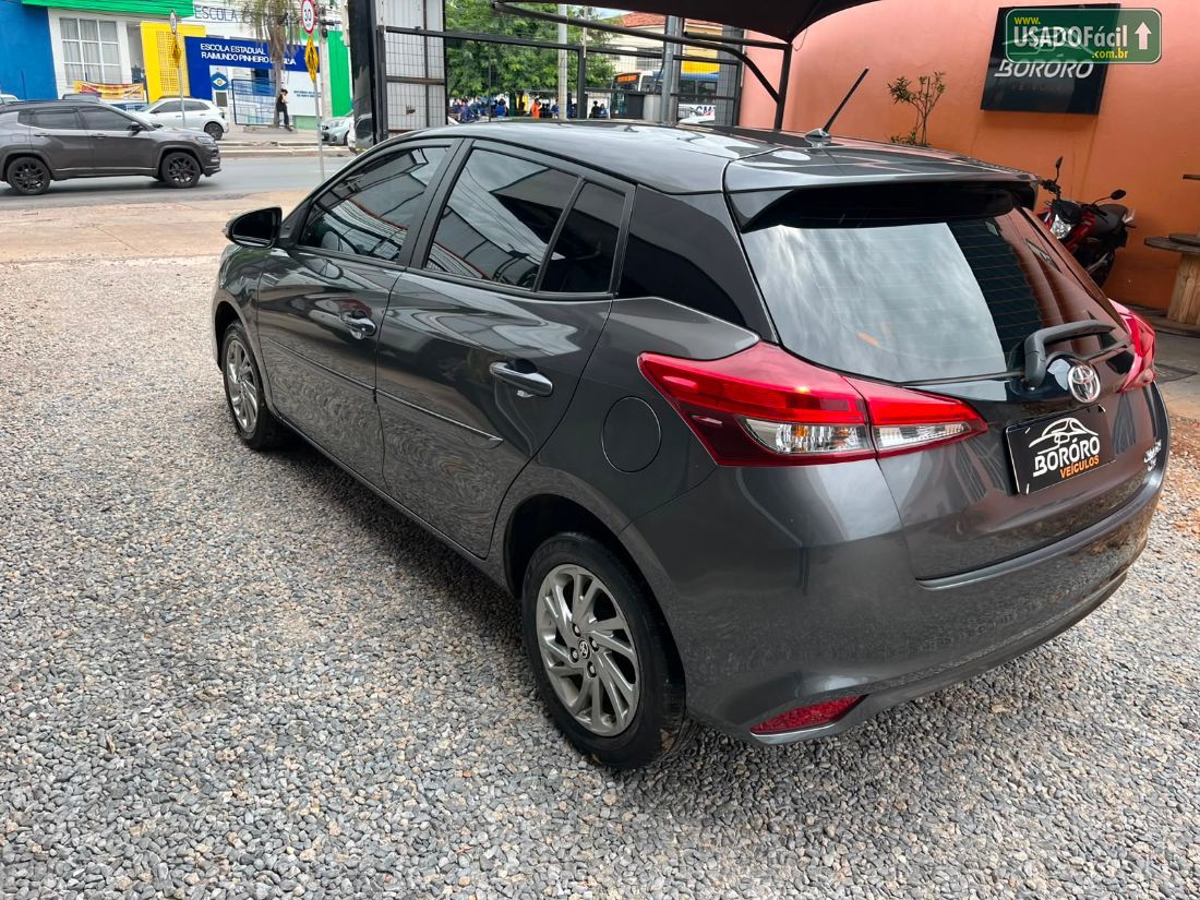 Toyota Yaris Sedan XS 1.5 Automático Flex 2022/2023 — foto 3 de 9
