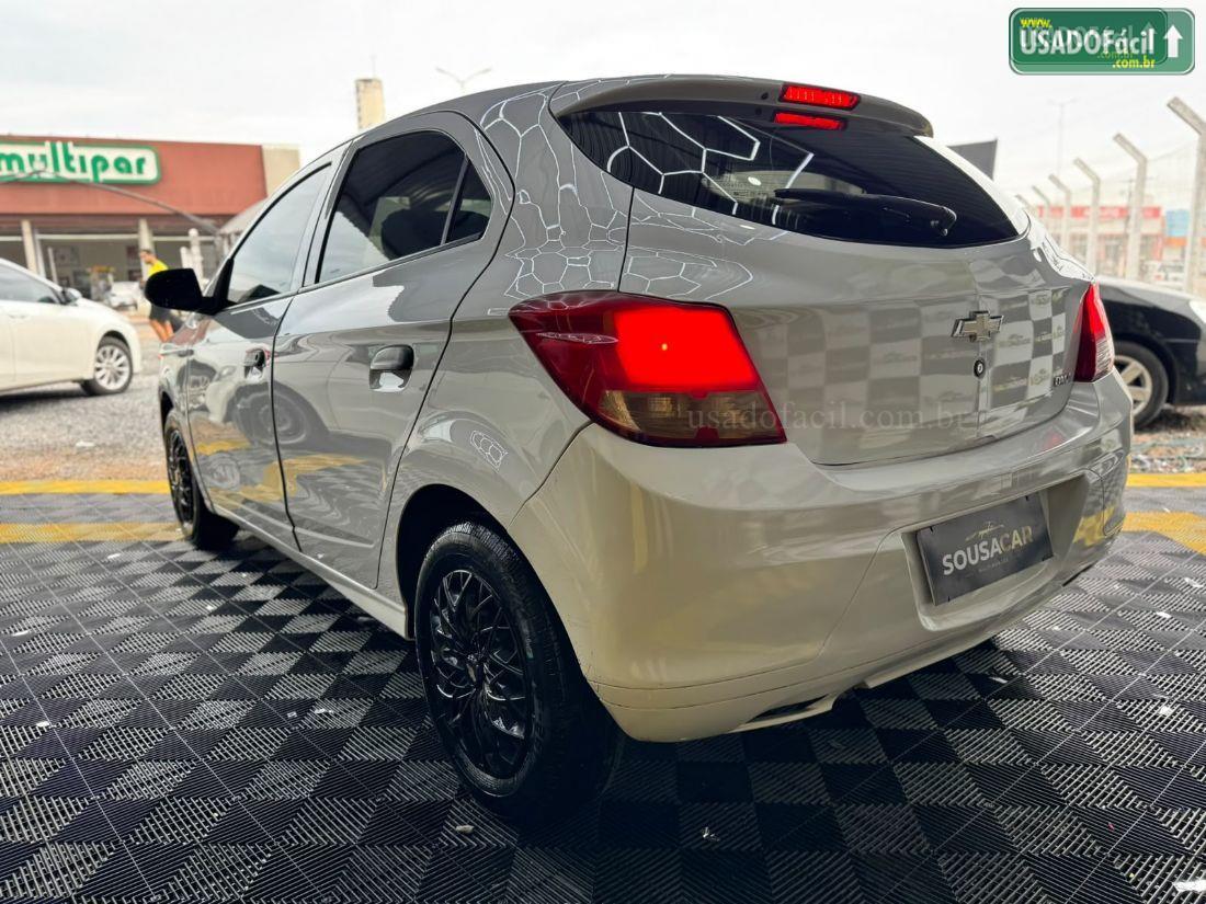 CHEVROLET/GM Onix Hatch LS 1.0 Mecânico Flex 2014/2015 — foto 4 de 9