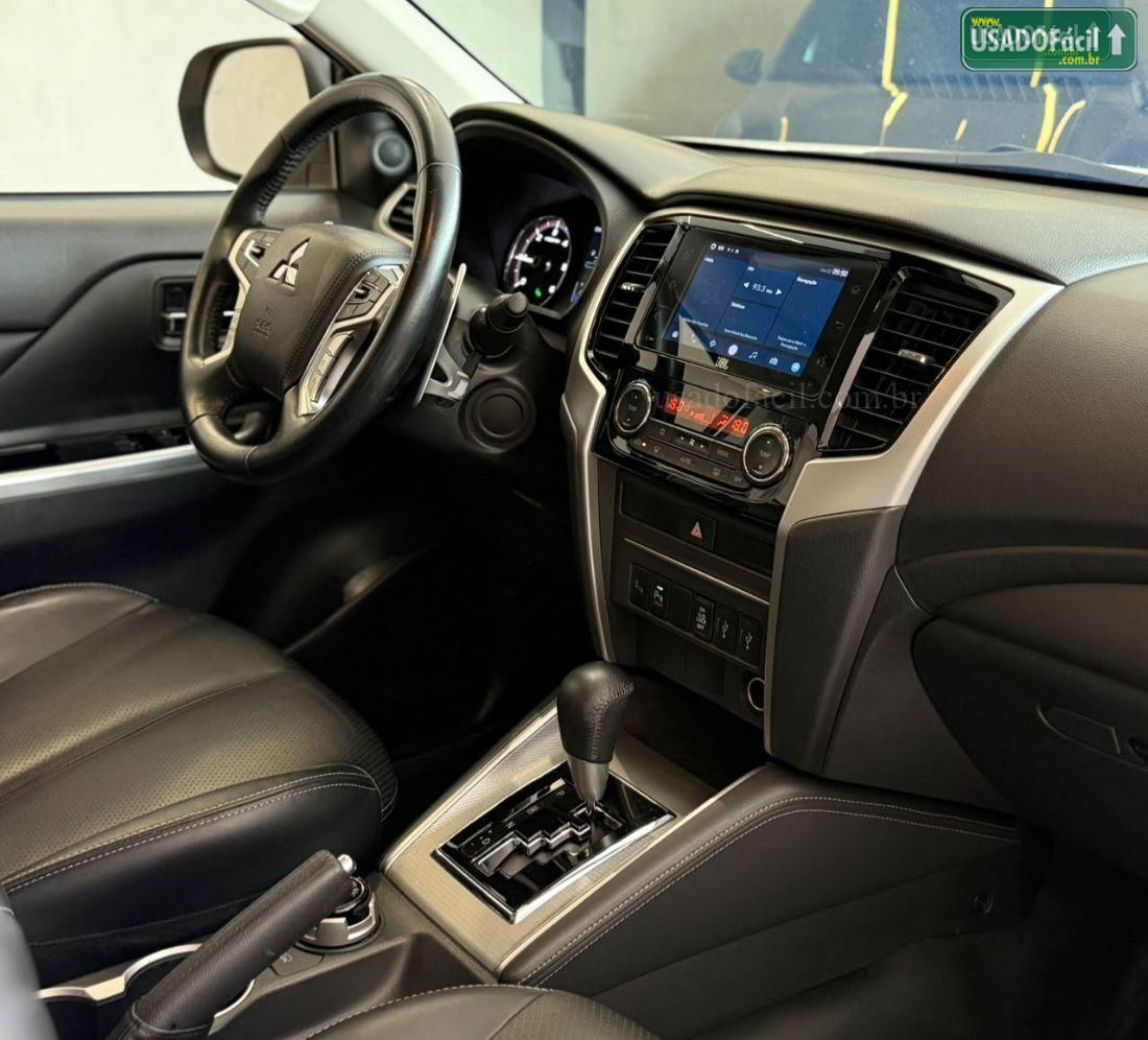 MITSUBISHI L200 Triton Sport HPE-S CD 2.4 Automático Diesel 2022/2023 — foto 11 de 17