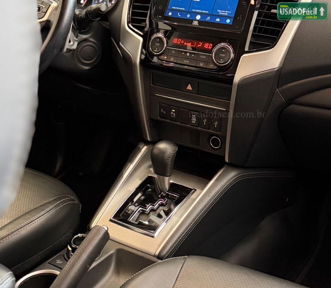 MITSUBISHI L200 Triton Sport HPE-S CD 2.4 Automático Diesel 2022/2023 — foto 14 de 17