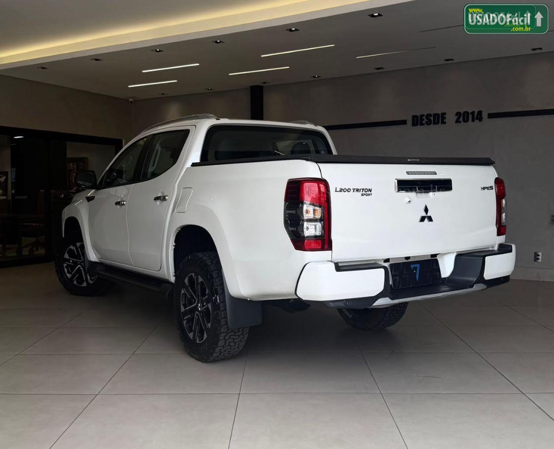MITSUBISHI L200 Triton Sport HPE-S CD 2.4 Automático Diesel 2022/2023 — foto 4 de 17