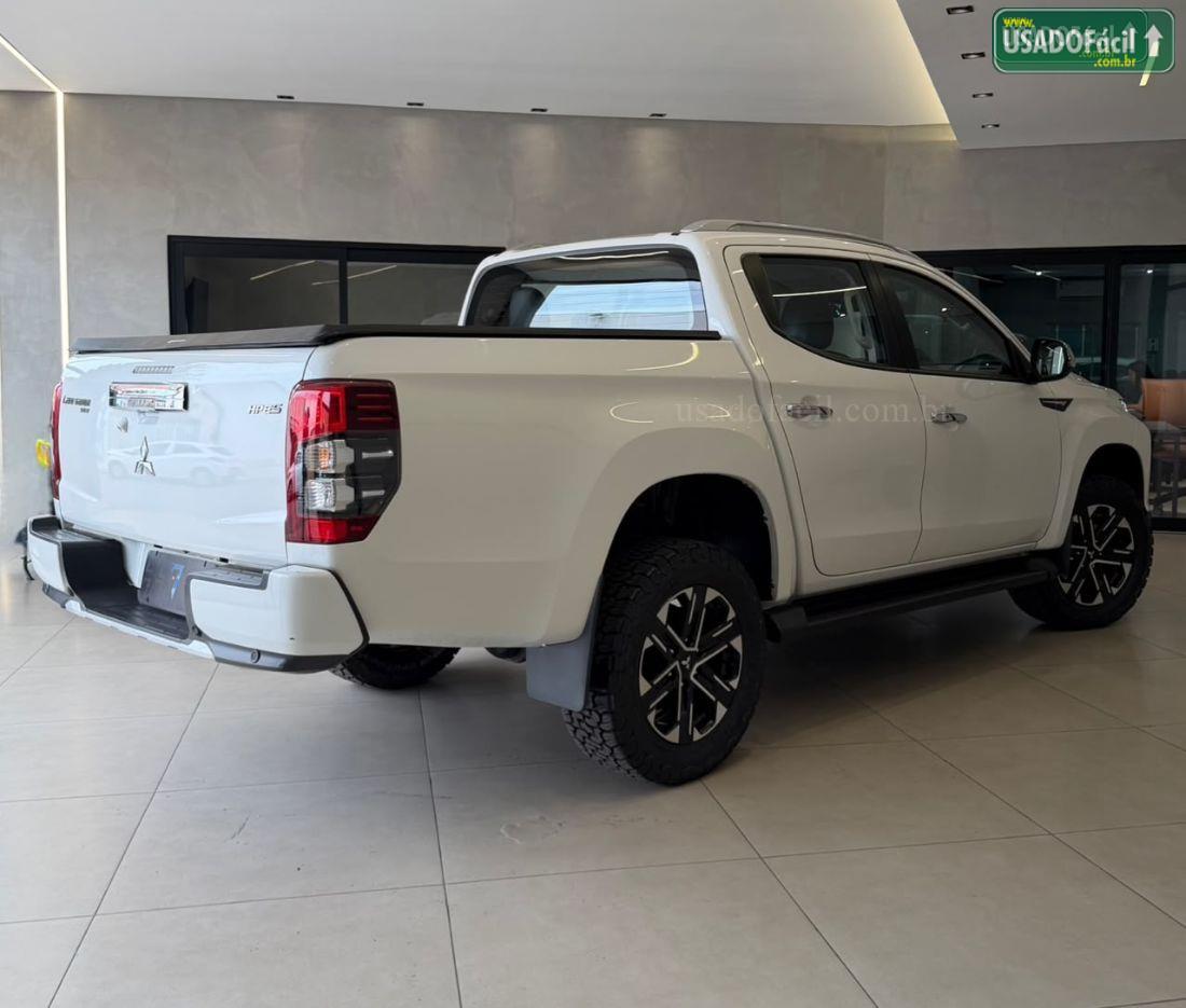 MITSUBISHI L200 Triton Sport HPE-S CD 2.4 Automático Diesel 2022/2023 — foto 6 de 17