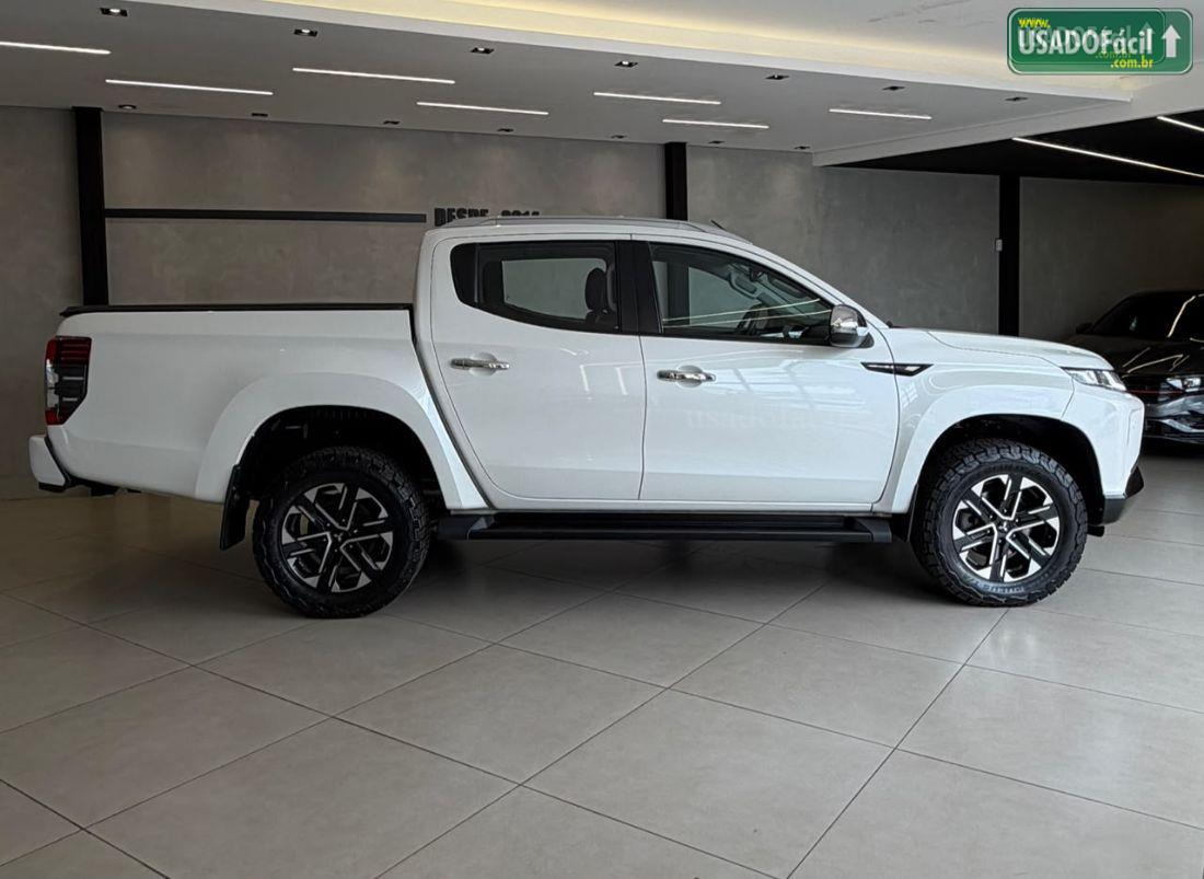 MITSUBISHI L200 Triton Sport HPE-S CD 2.4 Automático Diesel 2022/2023 — foto 7 de 17