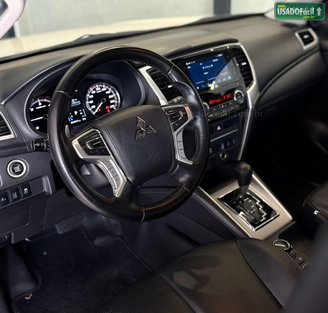 MITSUBISHI L200 Triton Sport HPE-S CD 2.4 Automático Diesel 2022/2023 — foto 9 de 17