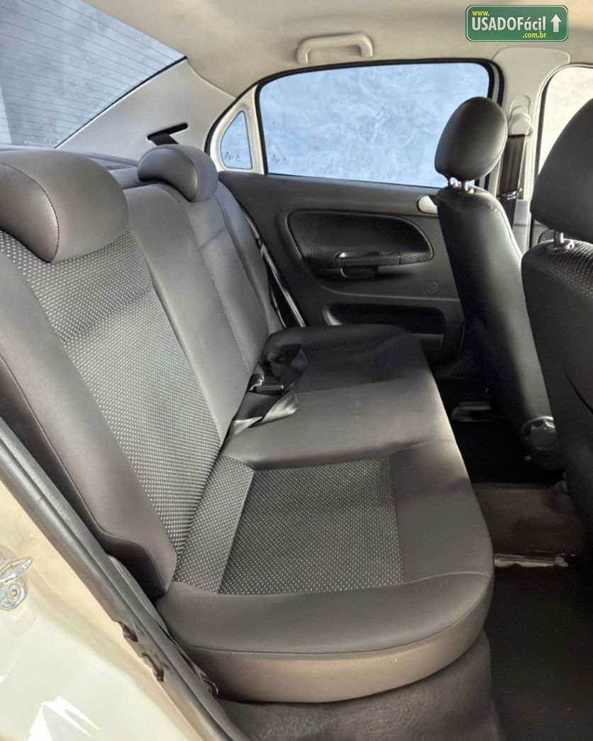 Volkswagen Voyage City 1.0 Mi Total Flex 2016/2016 — foto 7 de 13