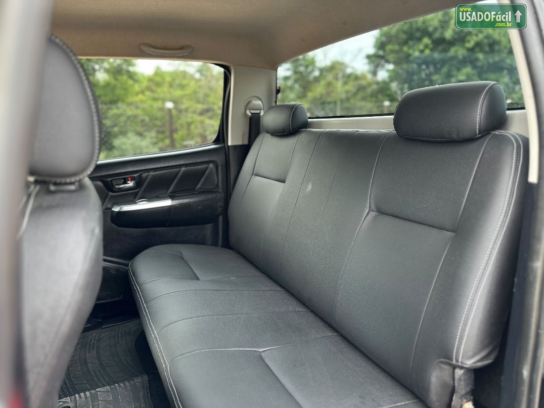 Toyota Hilux SRV CD D4-D 3.0 4x4 TDI Automático Diesel 2014/2015 — foto 12 de 15