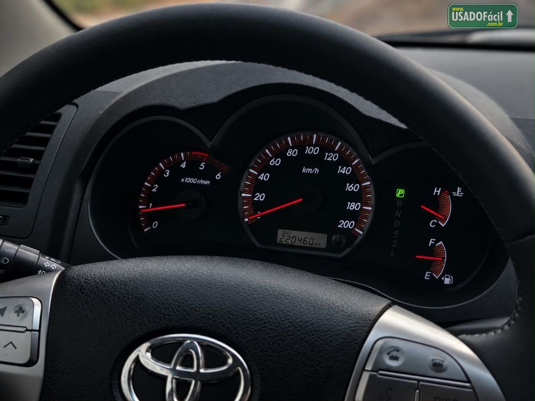 Toyota Hilux SRV CD D4-D 3.0 4x4 TDI Automático Diesel 2014/2015 — foto 6 de 15
