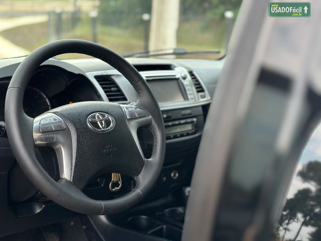 Toyota Hilux SRV CD D4-D 3.0 4x4 TDI Automático Diesel 2014/2015 — foto 8 de 15