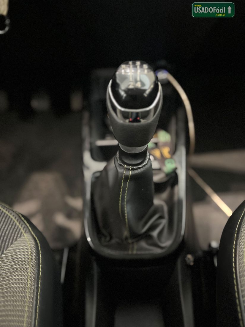 Renault Kwid Outsider 1.0 Mecânico Flex 2024/2025 — foto 8 de 13