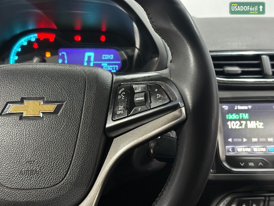 CHEVROLET/GM Onix Hatch LTZ 1.4 Mecânico Flex 2015/2016 — foto 16 de 19