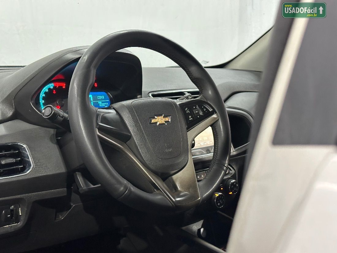 CHEVROLET/GM Onix Hatch LTZ 1.4 Mecânico Flex 2015/2016 — foto 17 de 19