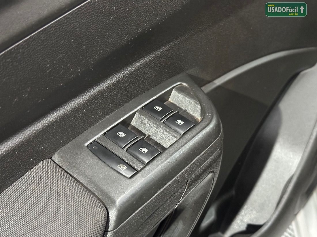 CHEVROLET/GM Onix Hatch LTZ 1.4 Mecânico Flex 2015/2016 — foto 19 de 19