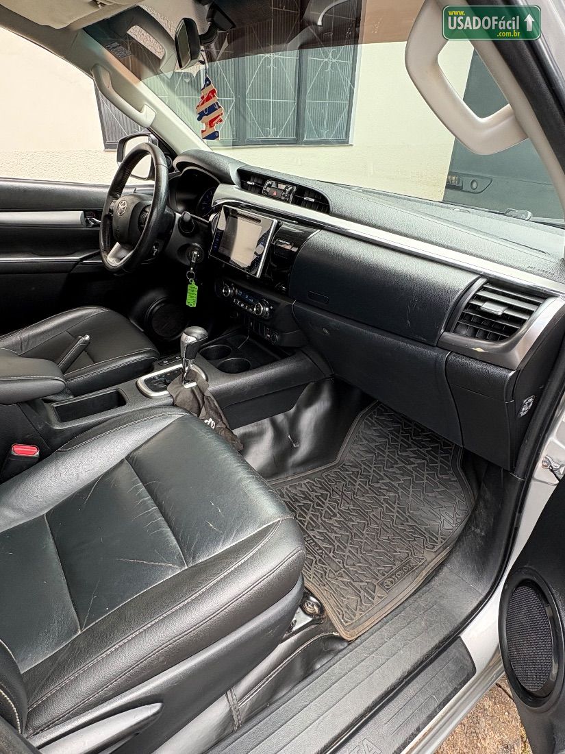 Toyota Hilux SRV CD 2.7 4X2 Automático Flex 2017/2017 — foto 17 de 20