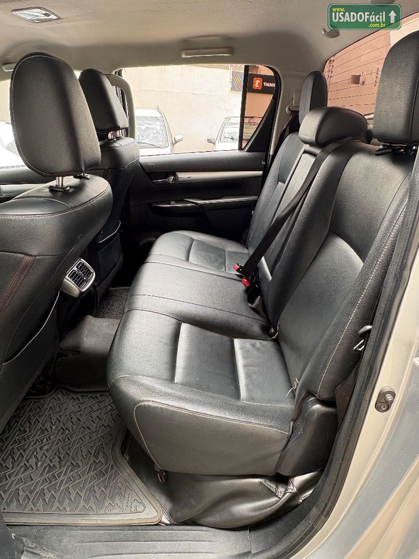 Toyota Hilux SRV CD 2.7 4X2 Automático Flex 2017/2017 — foto 18 de 20