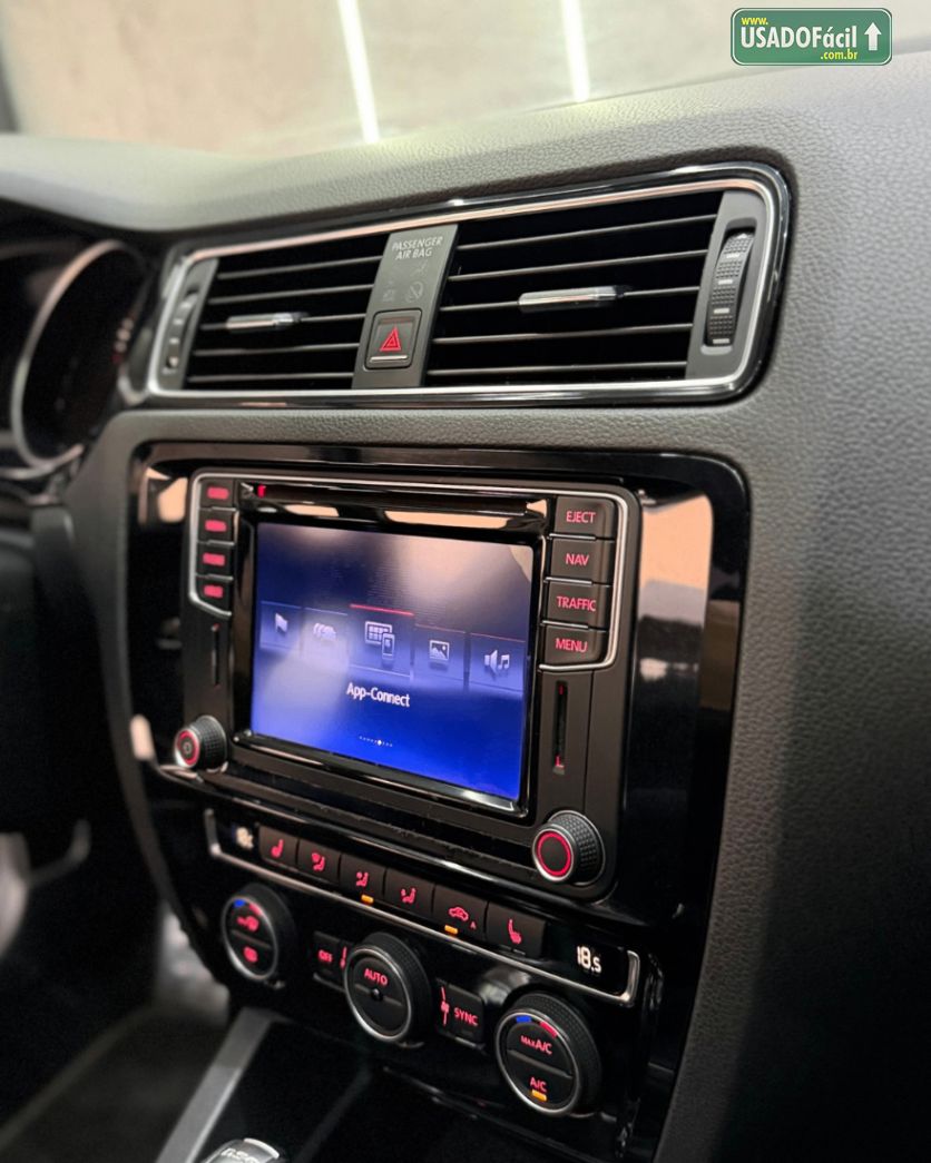 Volkswagen Jetta Highline 2.0 TSI Automático Tiptronic 2015/2016 — foto 16 de 19