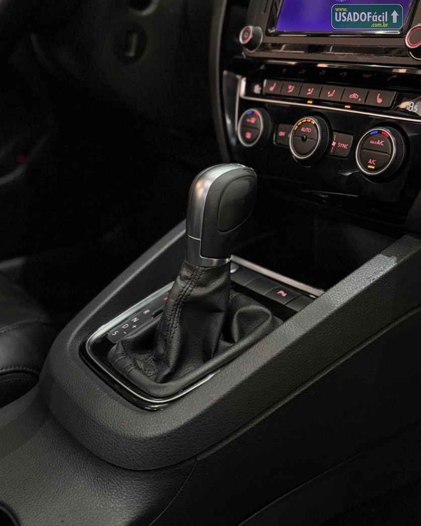 Volkswagen Jetta Highline 2.0 TSI Automático Tiptronic 2015/2016 — foto 17 de 19