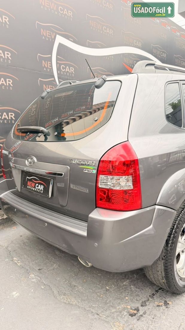 Hyundai Tucson 2.0 Automático Flex 2015/2016 — foto 9 de 14