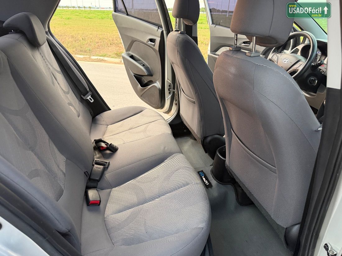 Hyundai HB20S Sedan Comfort Plus 1.0 Mecânico Flex 2014/2015 — foto 10 de 13