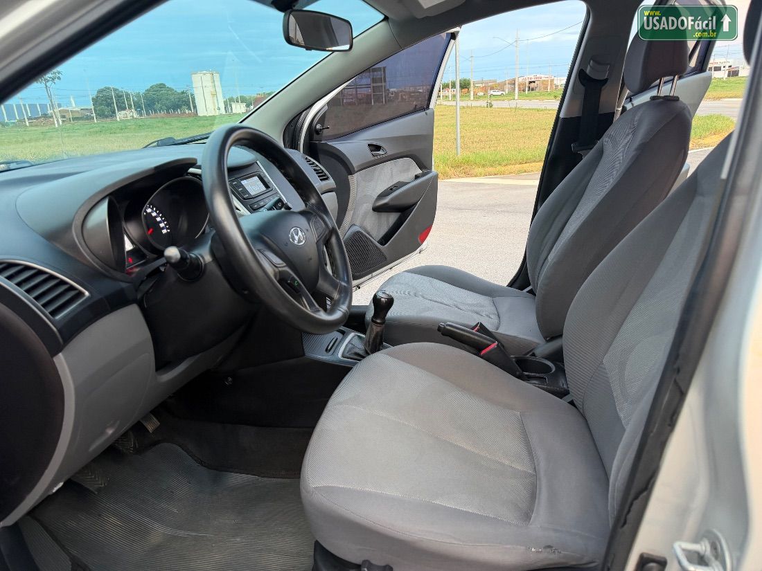 Hyundai HB20S Sedan Comfort Plus 1.0 Mecânico Flex 2014/2015 — foto 5 de 13