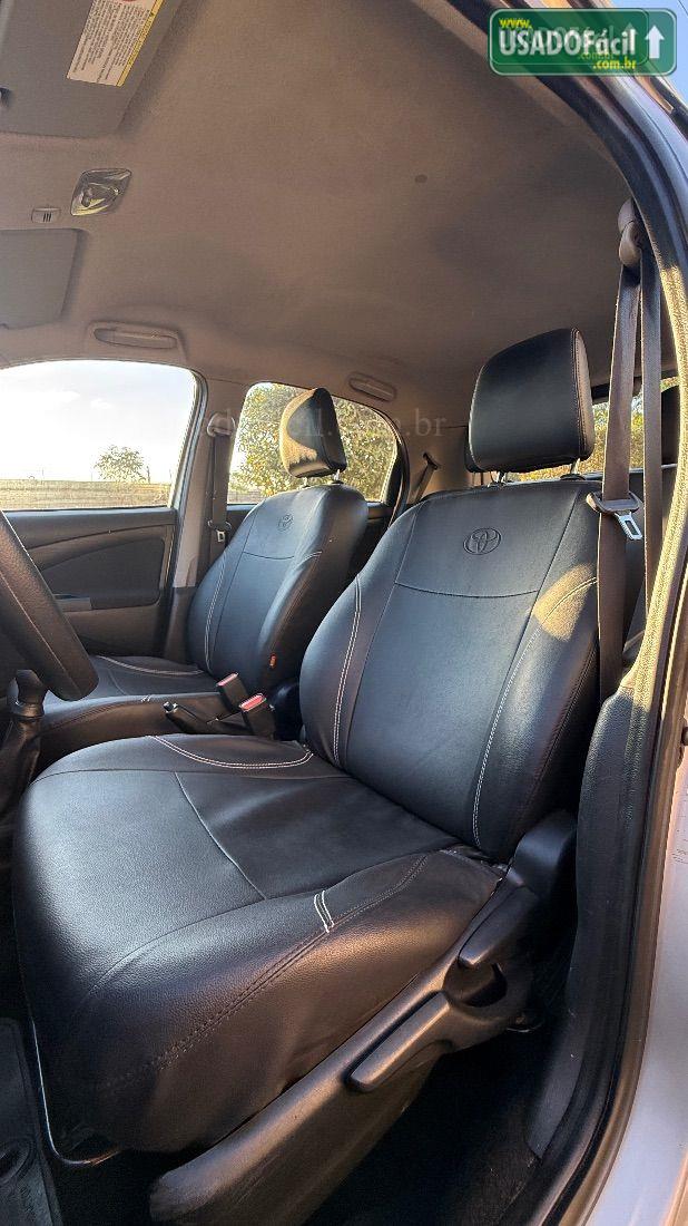 TOYOTA Etios Hatch XS 1.5 Mecânico Flex 2016/2016 — foto 13 de 15