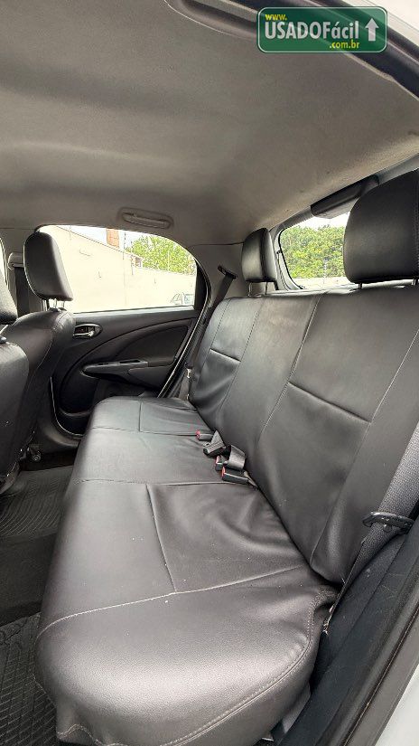 Toyota Etios Hatch XS 1.5 Mecânico Flex 2016/2016 — foto 13 de 15