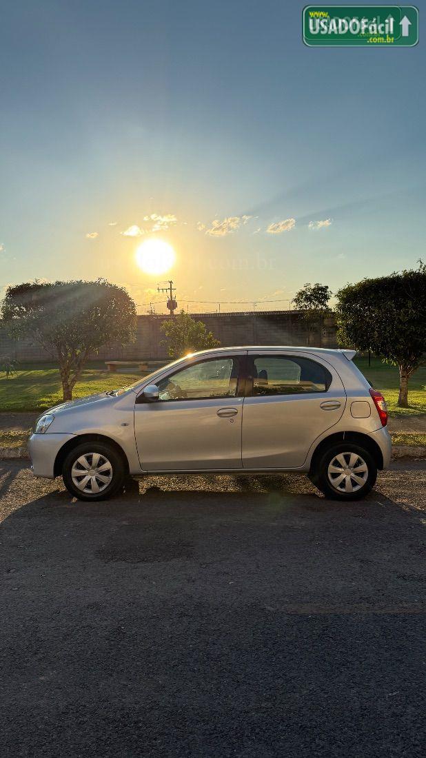 TOYOTA Etios Hatch XS 1.5 Mecânico Flex 2016/2016 — foto 6 de 15