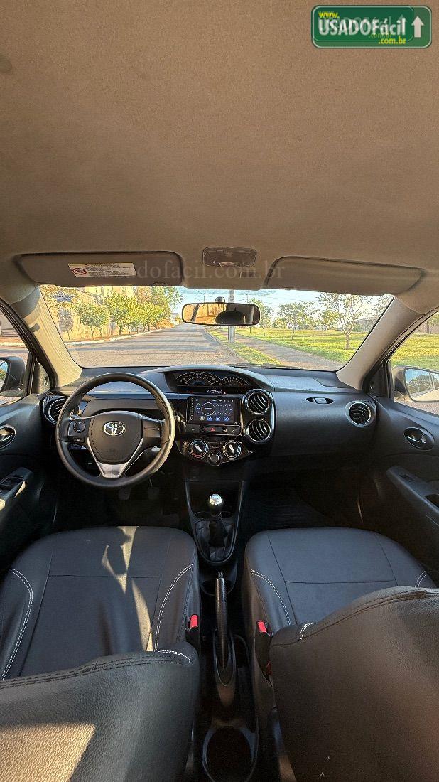 TOYOTA Etios Hatch XS 1.5 Mecânico Flex 2016/2016 — foto 8 de 15