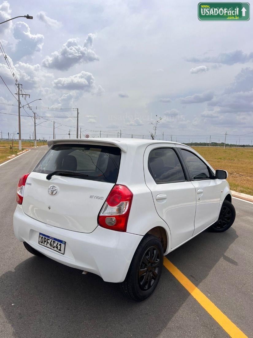 TOYOTA Etios Hatch XS 1.3 Mecânico Flex 2013/2013 — foto 4 de 10