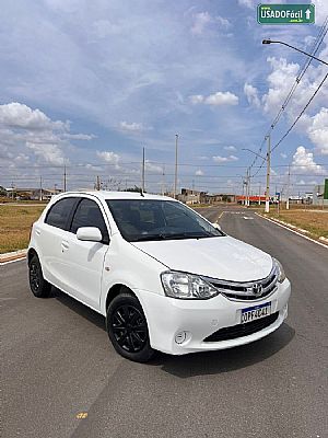 TOYOTA Etios Hatch XS 1.3 Mecânico Flex
