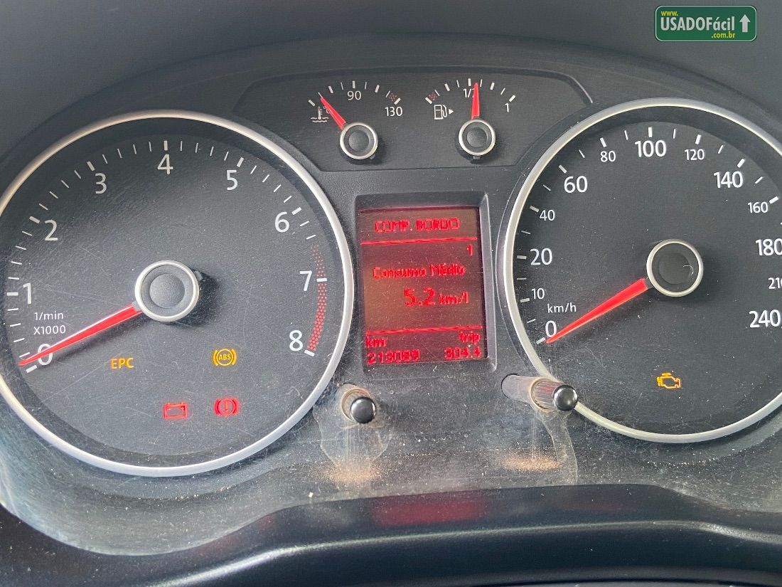 Volkswagen Voyage City 1.6 Mi Total Flex 2013/2014 — foto 15 de 15