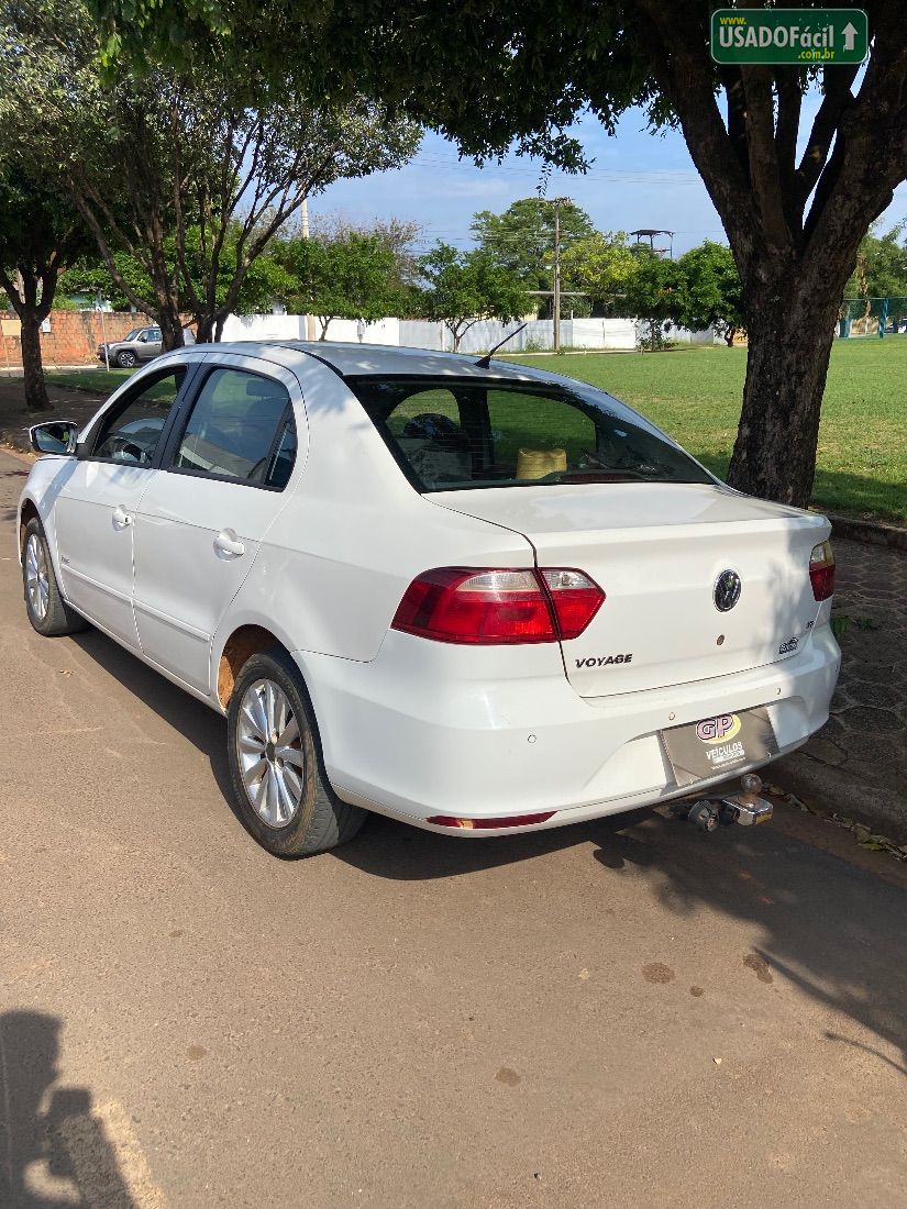 Volkswagen Voyage City 1.6 Mi Total Flex 2013/2014 — foto 6 de 15