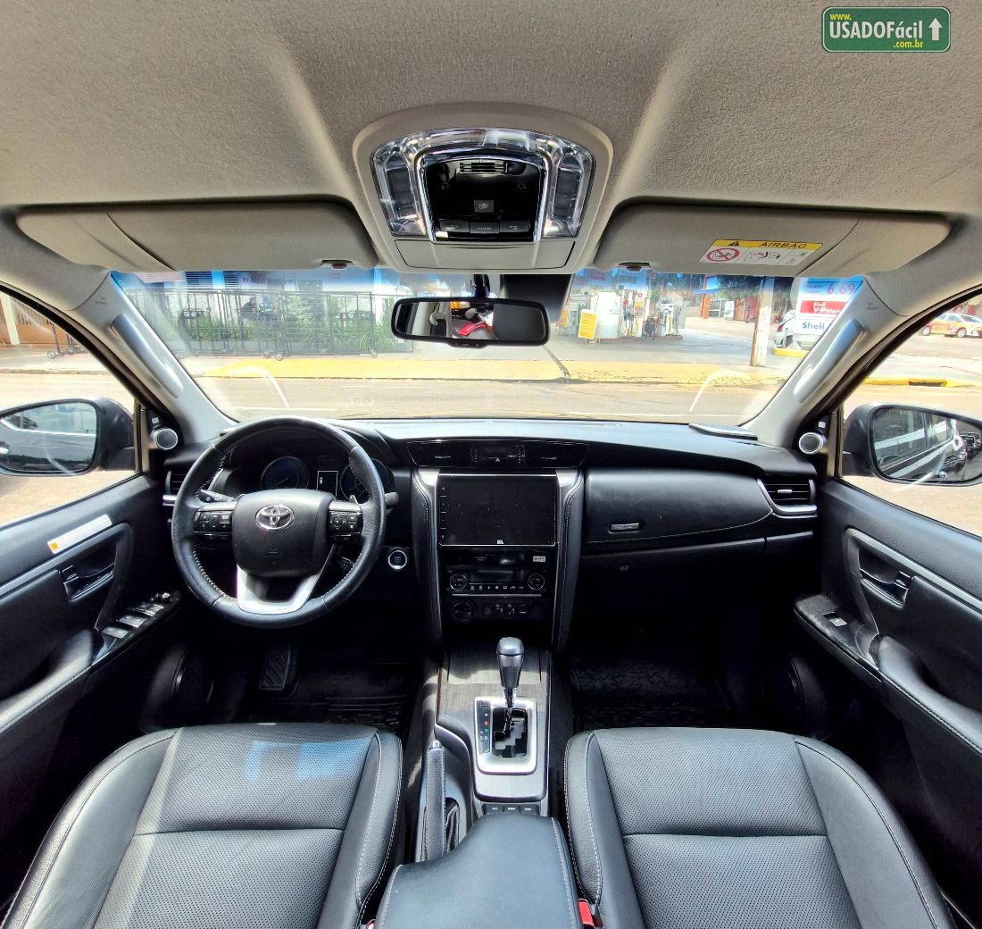 Toyota Hilux SW4 SRX 2.8 4x4 TDI Automático Diesel 2023/2024 — foto 13 de 14