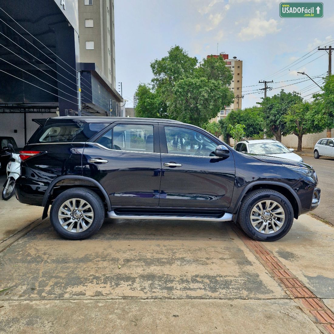 Toyota Hilux SW4 SRX 2.8 4x4 TDI Automático Diesel 2023/2024 — foto 5 de 14