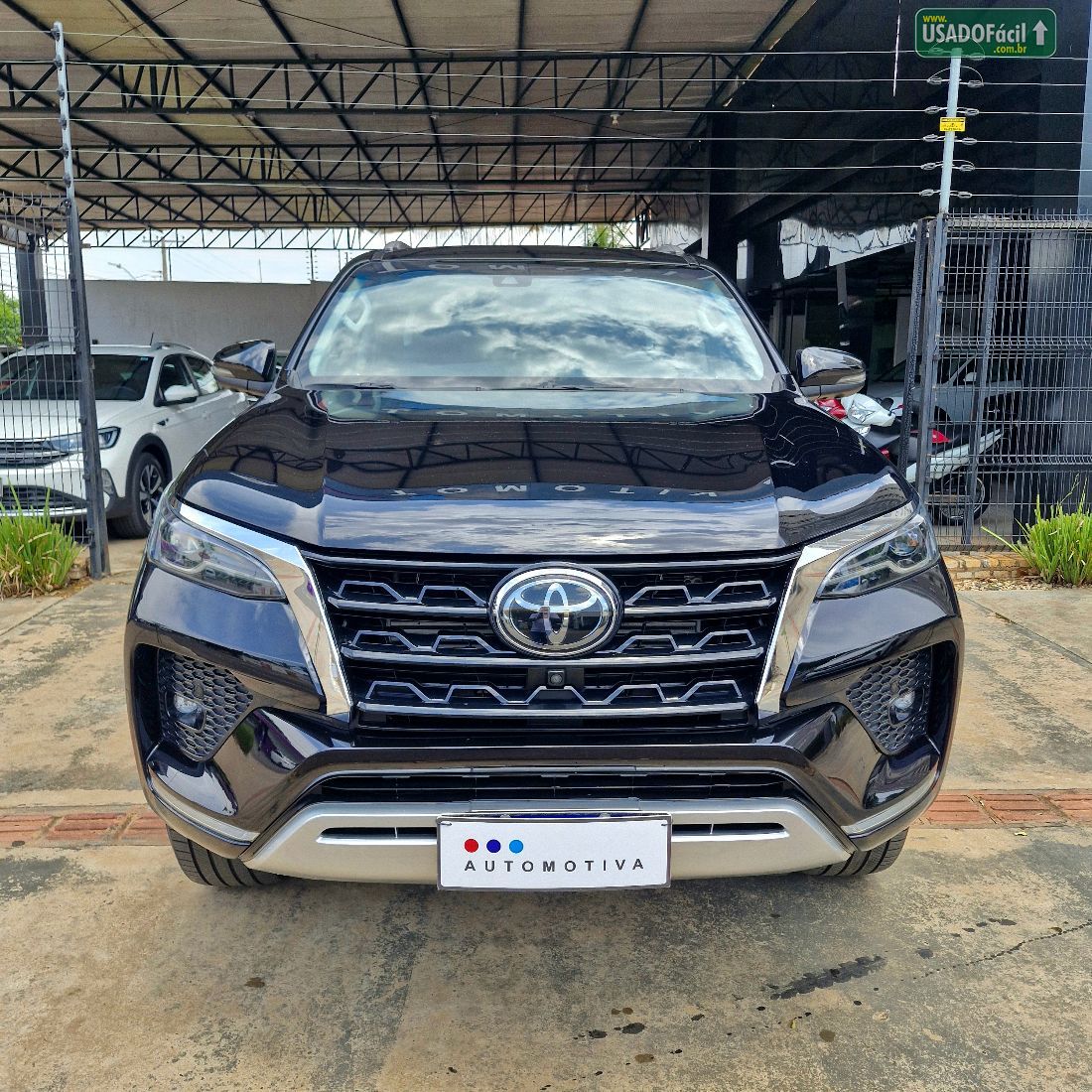 Toyota Hilux SW4 SRX 2.8 4x4 TDI Automático Diesel 2023/2024 — foto 6 de 14
