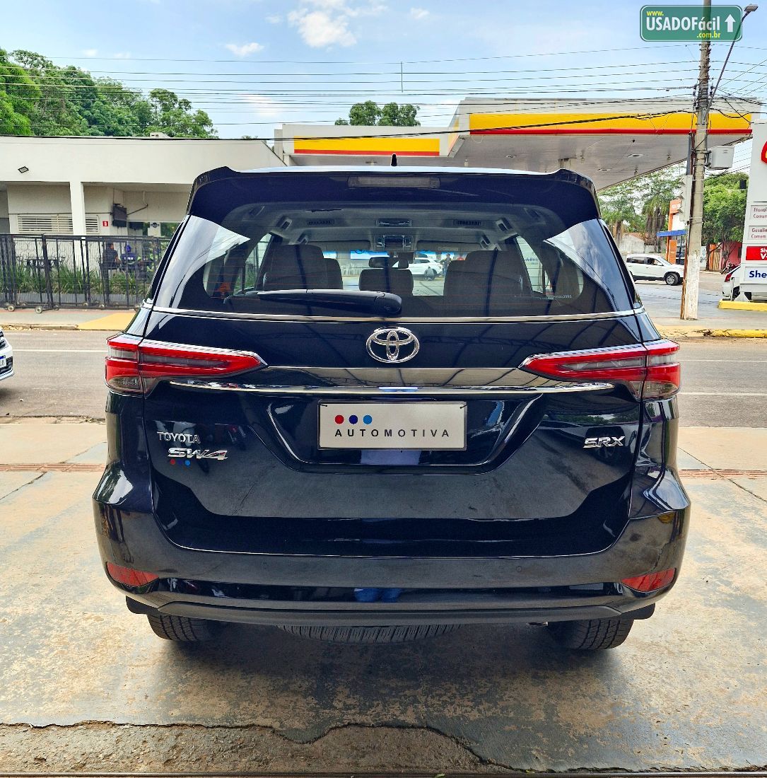 Toyota Hilux SW4 SRX 2.8 4x4 TDI Automático Diesel 2023/2024 — foto 7 de 14