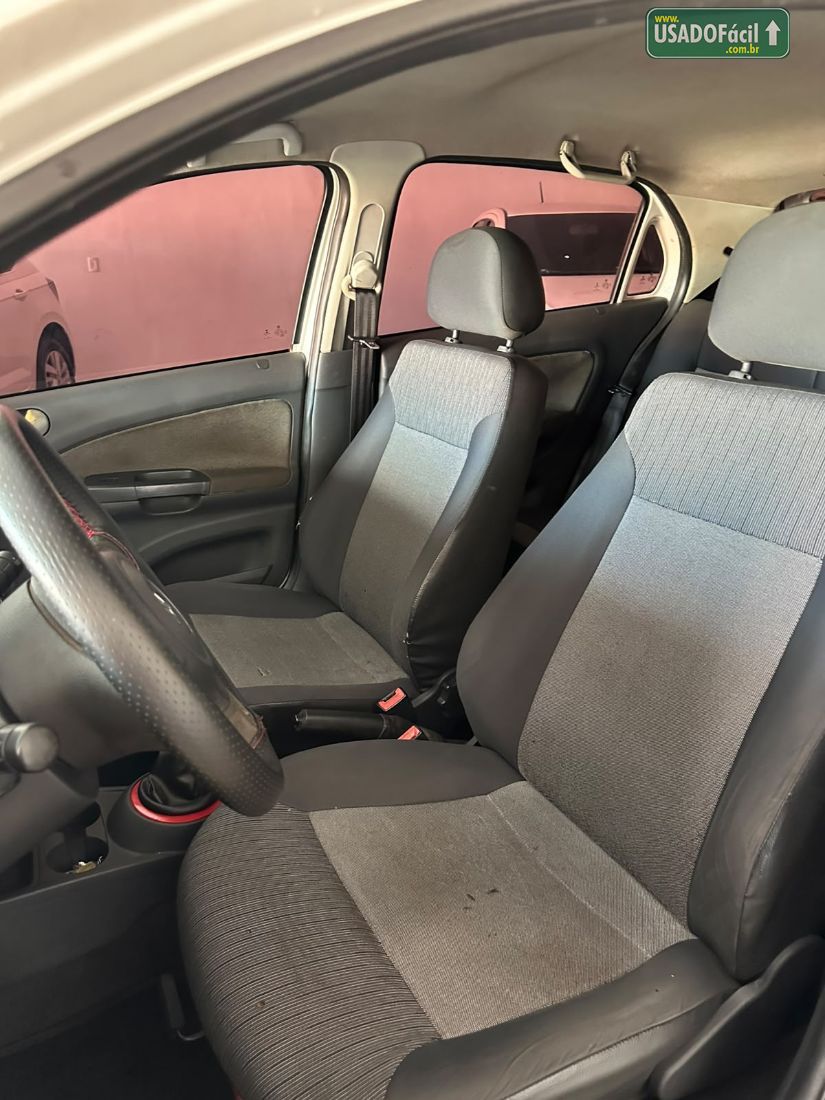 Volkswagen Gol City Trend 1.0 Total Flex 4P 2014/2014 — foto 9 de 14