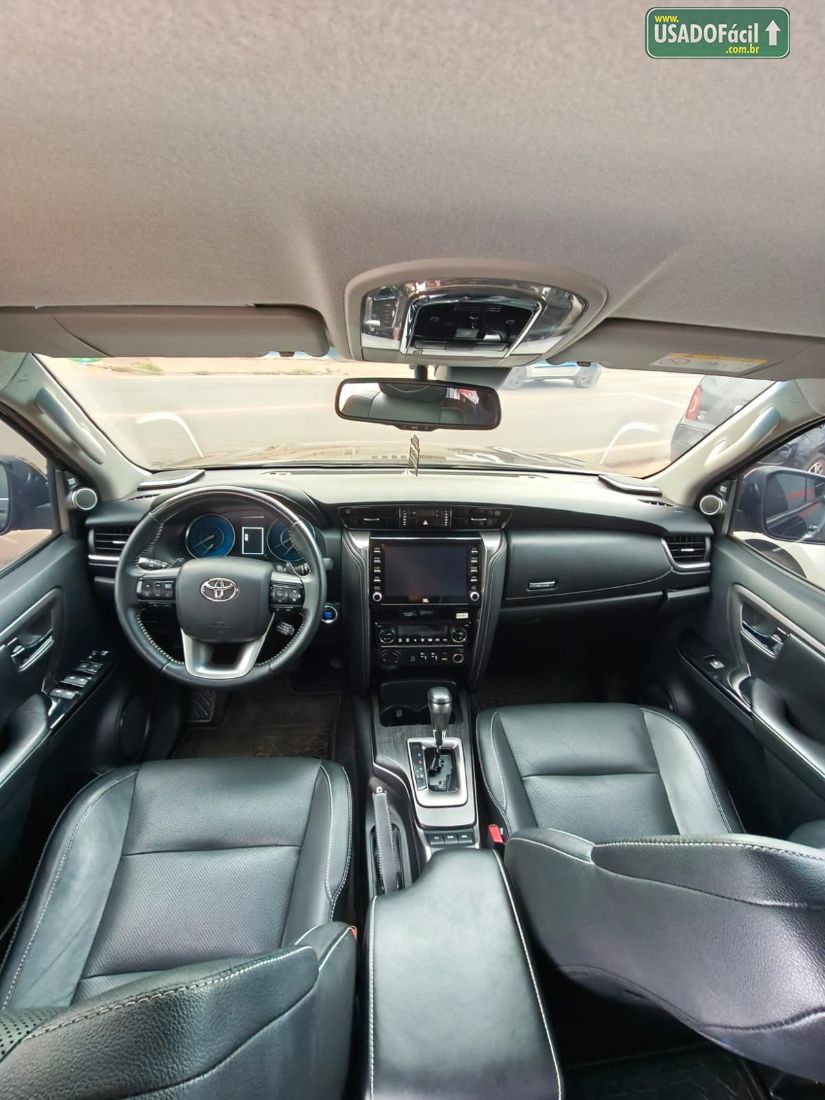 Toyota Hilux SW4 SRX 2.8 4x4 TDI Automático Diesel 2021/2022 — foto 13 de 17