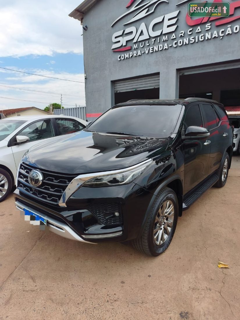 Toyota Hilux SW4 SRX 2.8 4x4 TDI Automático Diesel 2021/2022 — foto 5 de 17