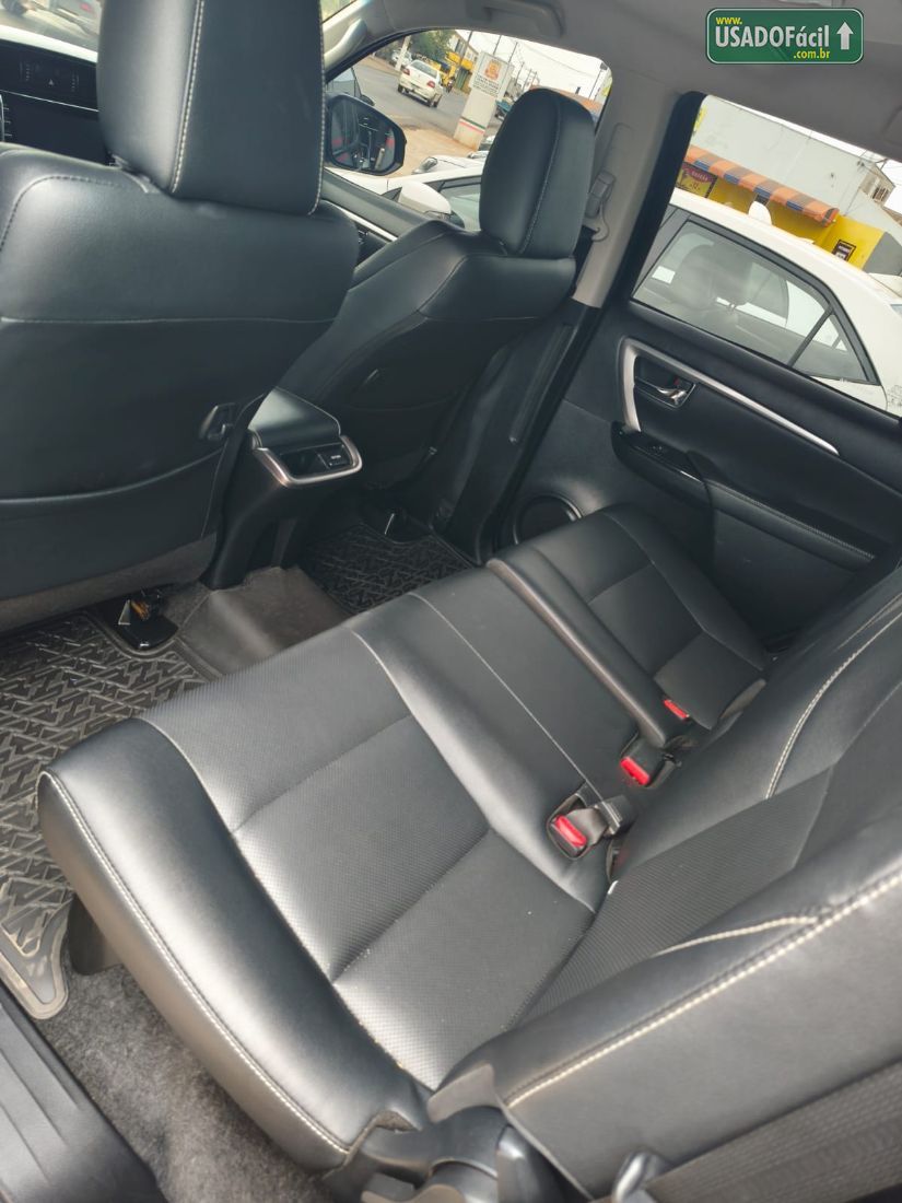 Toyota Hilux SW4 SRX 2.8 4x4 TDI Automático Diesel 2021/2022 — foto 7 de 17