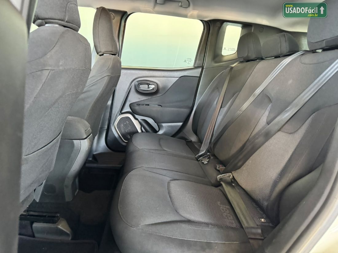 Jeep Renegade Sport 1.8 4x2 Mecânico Flex 2016/2016 — foto 8 de 9