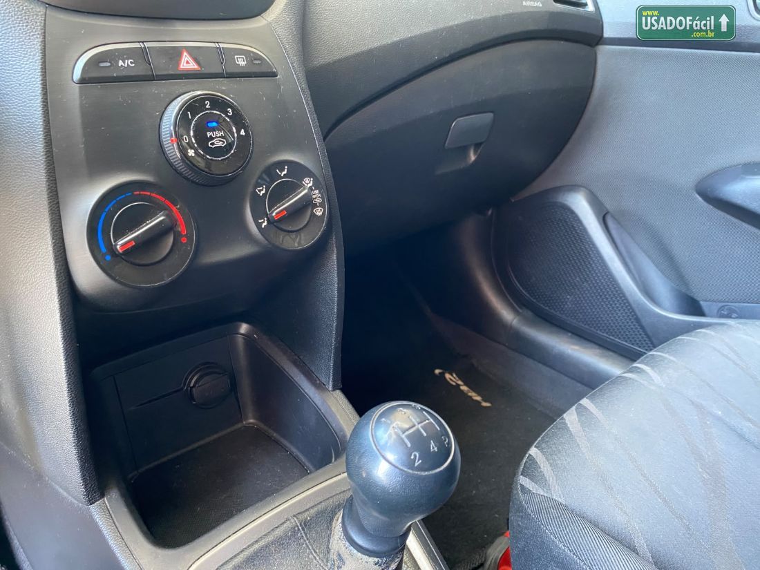 Hyundai HB20 Hatch Comfort 1.0 Flex 2013/2013 — foto 6 de 9