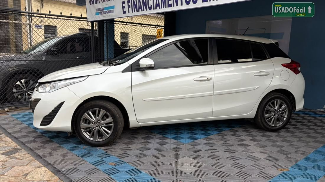 TOYOTA Yaris Hatch XL Plus Connect 1.5 Automático Flex 2020/2020 — foto 7 de 12