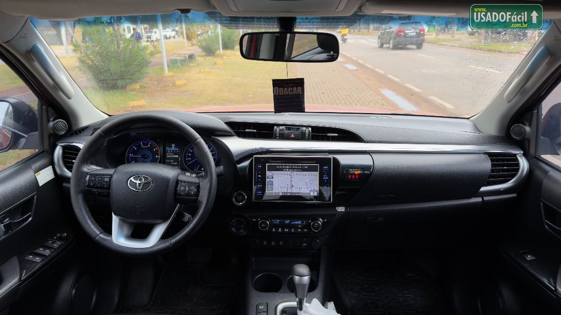 Toyota Hilux SRX CD 2.8 4x4 TDI Automático Diesel 2016/2017 — foto 13 de 14
