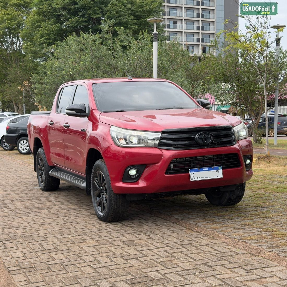 Toyota Hilux SRX CD 2.8 4x4 TDI Automático Diesel 2016/2017 — foto 4 de 14