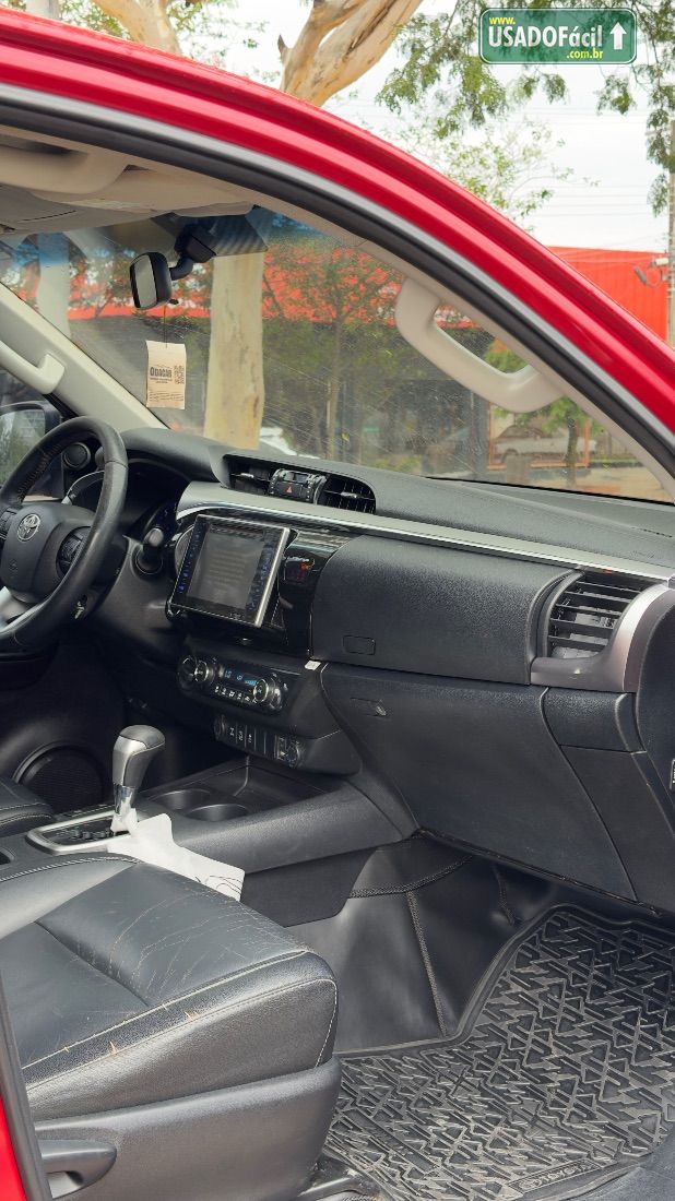 Toyota Hilux SRX CD 2.8 4x4 TDI Automático Diesel 2016/2017 — foto 7 de 14