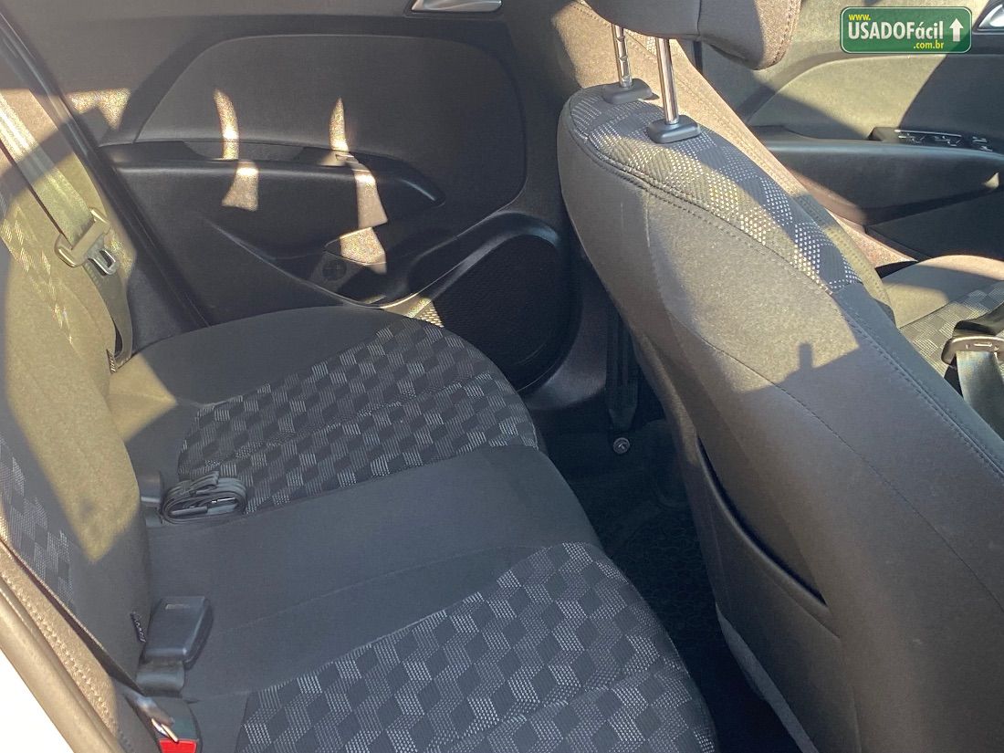 Hyundai HB20 Hatch Comfort Plus 1.6 Mecânico Flex 2016/2016 — foto 11 de 14